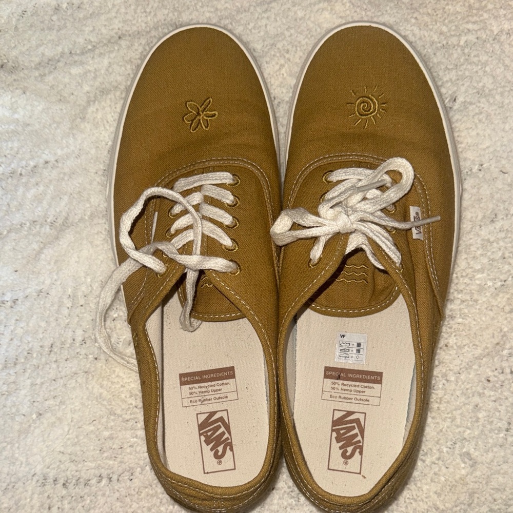 Vans Men's Tan Canvas Sneakers